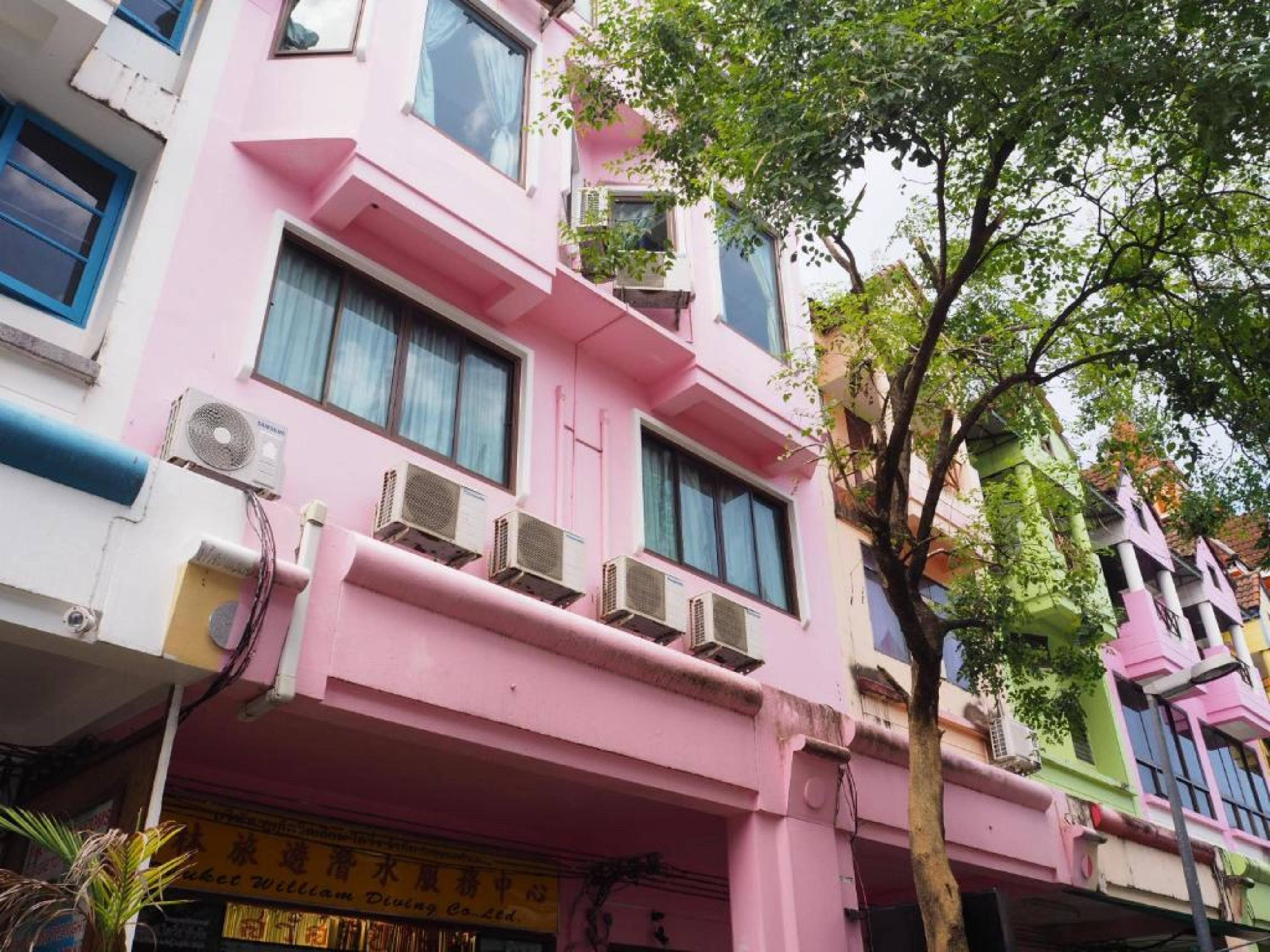 Relax Guesthouse Patong Luaran gambar